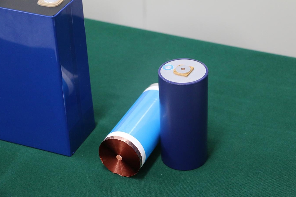 多氟多動(dòng)力電池累計(jì)裝車超30萬(wàn)輛 大圓柱電池加速市場(chǎng)滲透