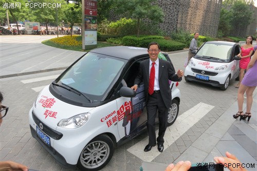 正能量！佳能smart跨界車(chē)亮相三里屯 