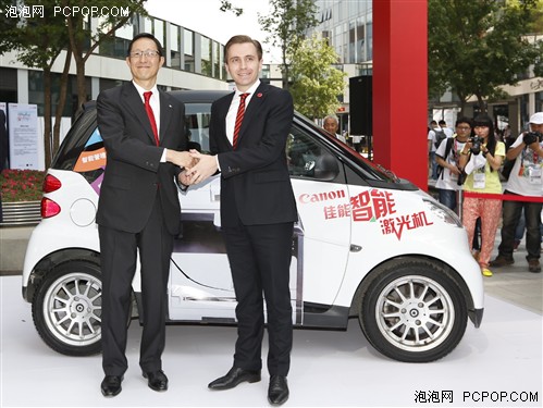 正能量！佳能smart跨界車(chē)亮相三里屯 