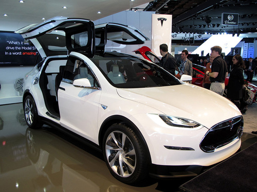 因電池供貨緊張 特斯拉Model X推遲至2015年上市