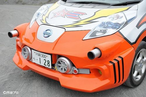 日產(chǎn)聆風(fēng)電動(dòng)車奧特曼特別版亮相日本