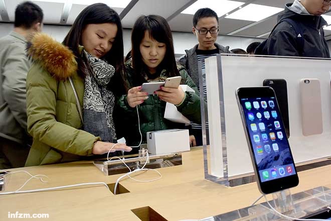 中國(guó)iPhone銷(xiāo)量首超美國(guó) 蘋(píng)果二財(cái)季營(yíng)收580.10億美元