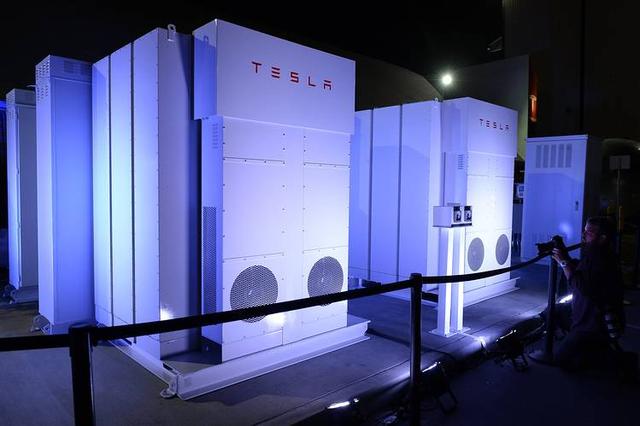 特斯拉家用電池想成功 價(jià)格還得再降75% 特斯拉家用電池想成功 價(jià)格還得再降75%
