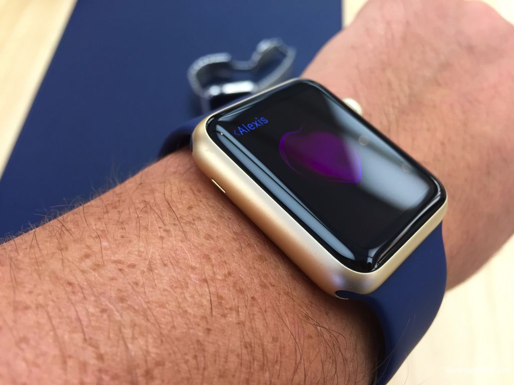 金色和玫瑰金色運(yùn)動(dòng)版新蘋果Apple Watch圖賞