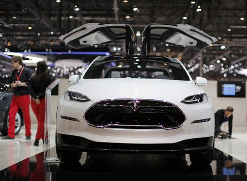 特斯拉Model X SUV瞄準女性用戶