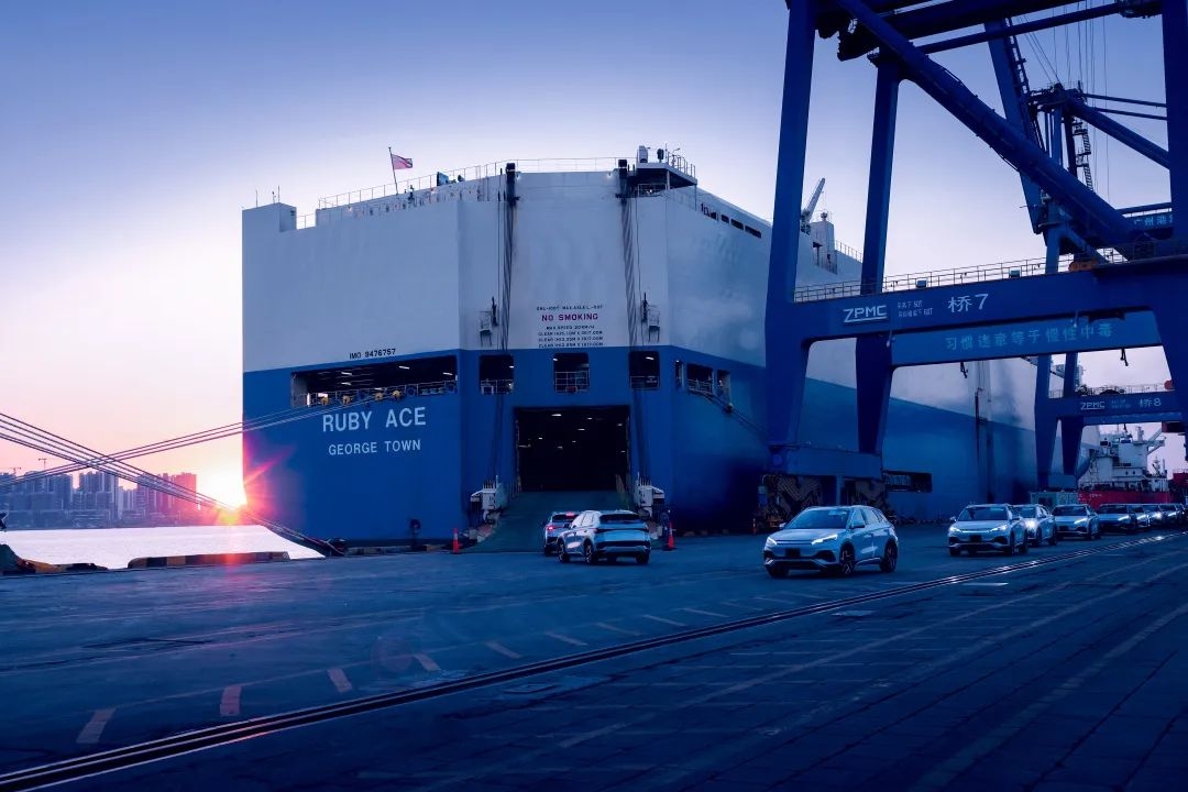 8月我國(guó)新能源汽車(chē)出口8.3萬(wàn)輛 動(dòng)力電池出口1.9GWh