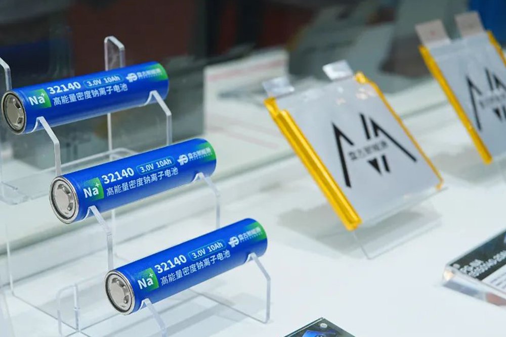 8月鈉電公司簽約/下線/交付動態(tài)不斷 多地突破海外首單