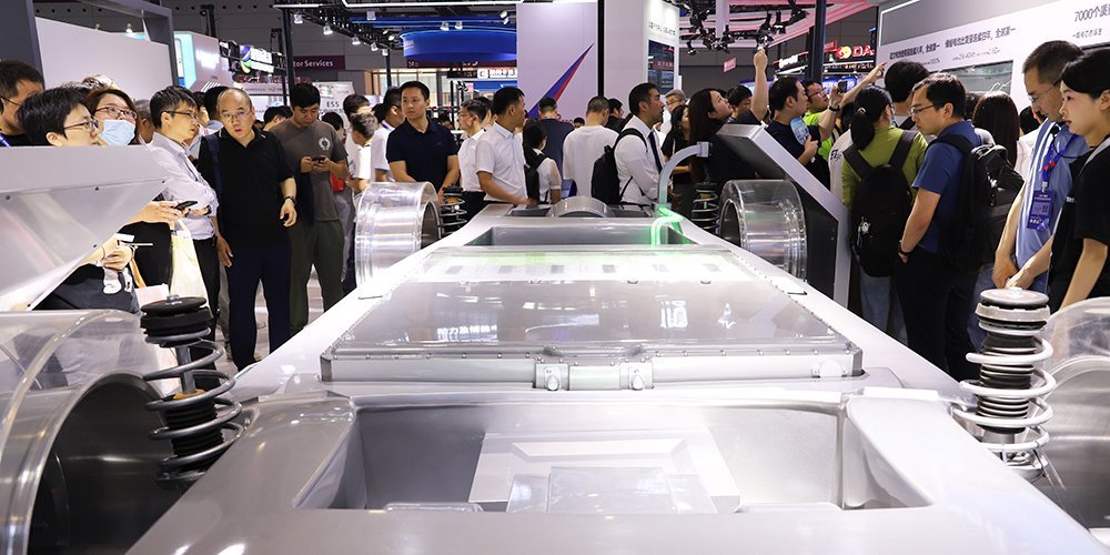 407家鋰電A股期中考：總營收2.85萬億，超七成盈利，百余家虧損！