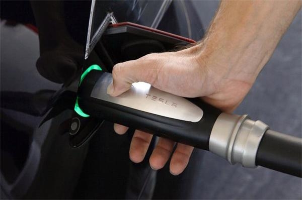 特斯拉推出企業(yè)客戶租賃計(jì)劃助推電動(dòng)車銷售