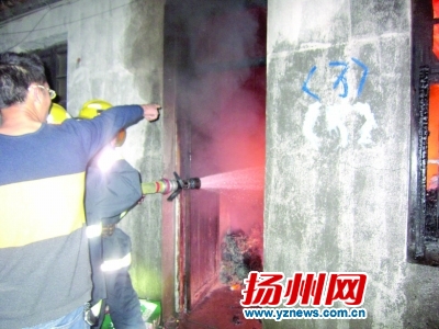 電動車充電爆炸引燃布料倉庫 充電超過8小時存隱患