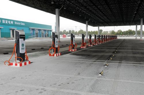 深圳14個(gè)小區(qū)曾試點(diǎn)安裝電動(dòng)車充電樁  如今成擺設(shè)？