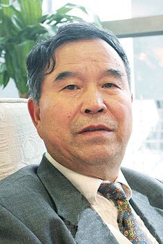 清華大學(xué)汽車研究所所長、汽車安全與節(jié)能國家重點(diǎn)實(shí)驗(yàn)室副主任 陳全世