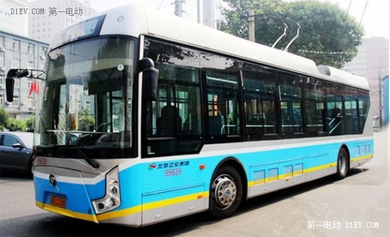 北京116路無軌電車 電池續(xù)航強堵車不擔(dān)心