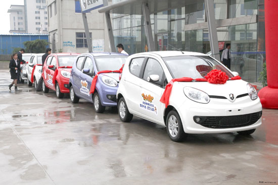 低速電動(dòng)車(chē)上路遭嚴(yán)查  生產(chǎn)大省面臨銷(xiāo)售囧境