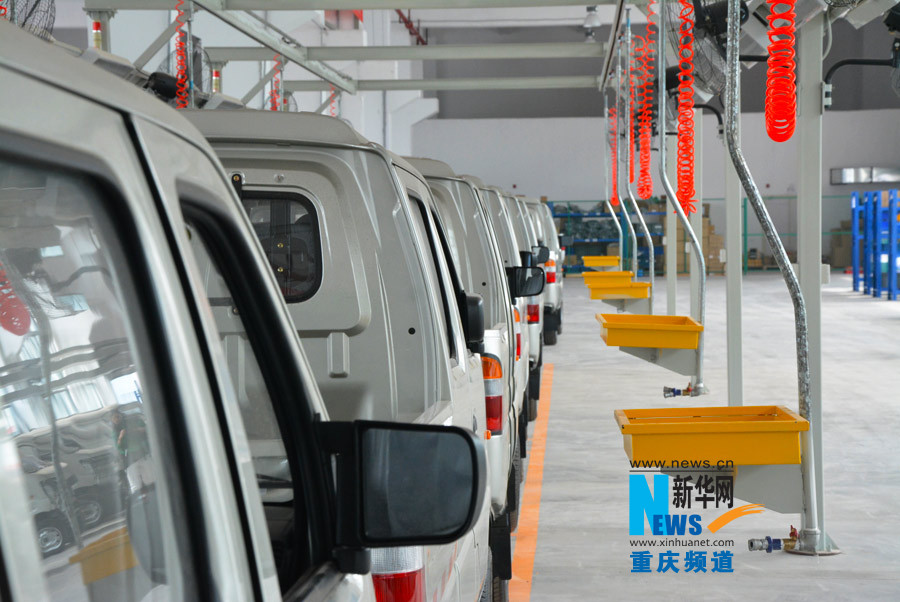 探訪重慶新能源汽車生產(chǎn)企業(yè) 一年養(yǎng)車只花幾百元不是夢(mèng)