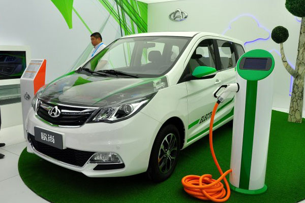 北京新能源車產(chǎn)量過萬 汽油車指標(biāo)或可買純電動車