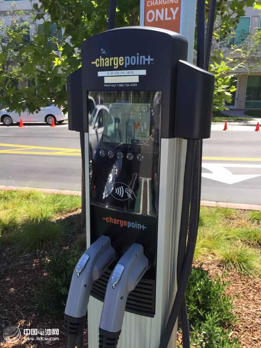 電網(wǎng)改造新政瞄準新能源車 五年內接入480萬臺充電樁