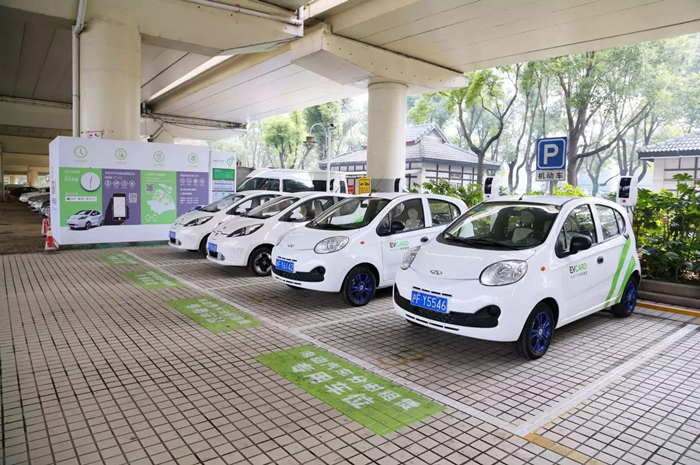 眾企業(yè)扎堆新能源汽車分時租賃：盈利難充電難