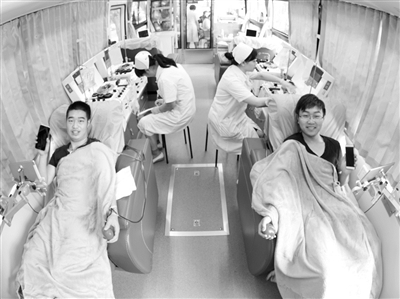 全國首臺鋰電成分血采血車開進(jìn)南航