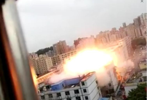 深圳龍華新區一電子廠突發火災 現場傳出爆炸聲