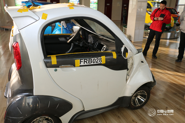 小型電動車 小型電動車