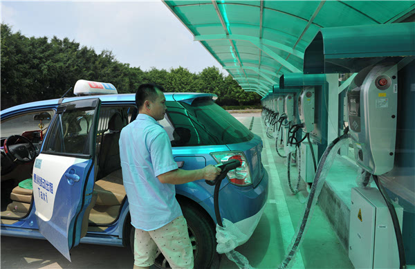 讓電動(dòng)汽車跑得更“歡” 太原五年將配建5萬個(gè)充電樁
