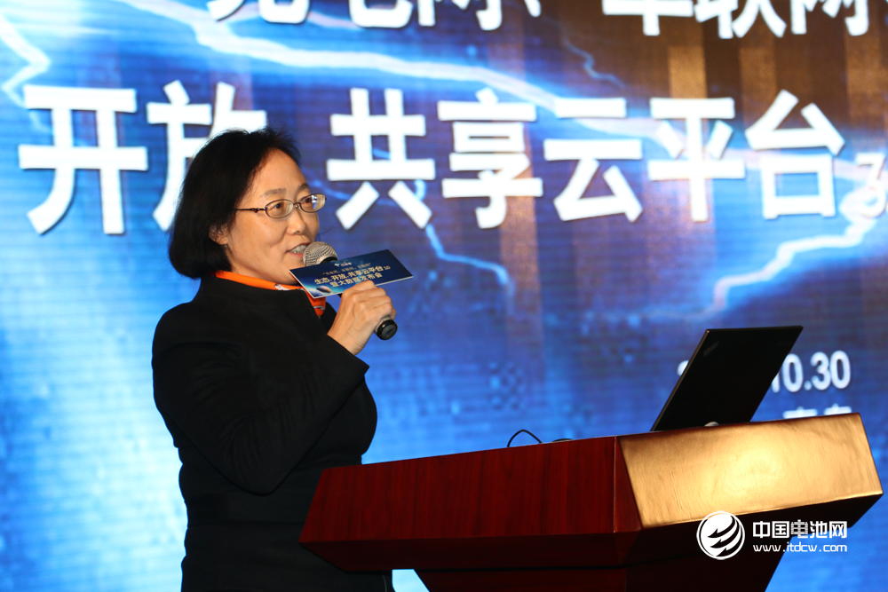 “充電網(wǎng)、車聯(lián)網(wǎng)、互聯(lián)網(wǎng)”生態(tài)、開(kāi)放、共享云平臺(tái)3.0暨大數(shù)據(jù)發(fā)布會(huì)現(xiàn)場(chǎng) “充電網(wǎng)、車聯(lián)網(wǎng)、互聯(lián)網(wǎng)”生態(tài)、開(kāi)放、共享云平臺(tái)3.0暨大數(shù)據(jù)發(fā)布會(huì)現(xiàn)場(chǎng)