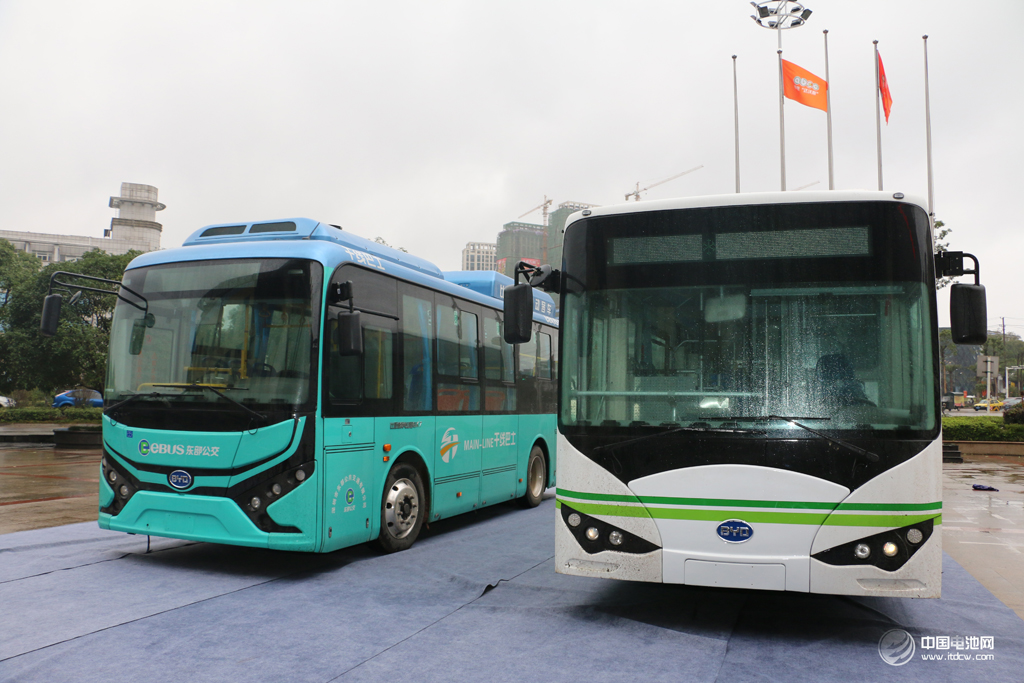 第4屆鋰電“達(dá)沃斯”論壇比亞迪接送嘉賓用車