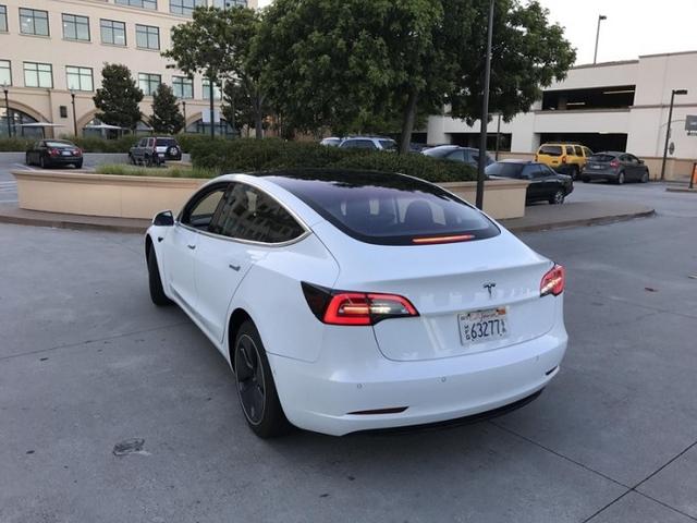 Model 3新照揭開最終版設(shè)計  續(xù)航可達483公里