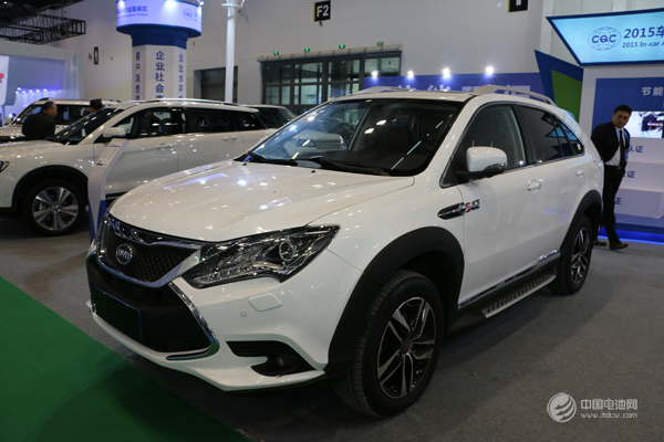 節能新能源汽車減免車船稅近十億 “小稅種”發揮“大效應”