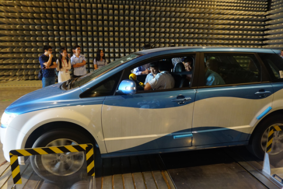 助推出租車全面電動化 第三批深圳市“的哥的姐”探營比亞迪 助推出租車全面電動化 第三批深圳市“的哥的姐”探營比亞迪