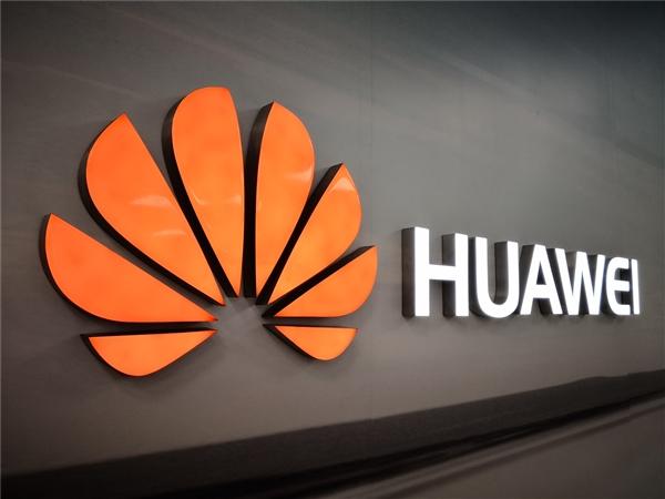 華為帶來革命性快充：5分鐘48% 不傷電池