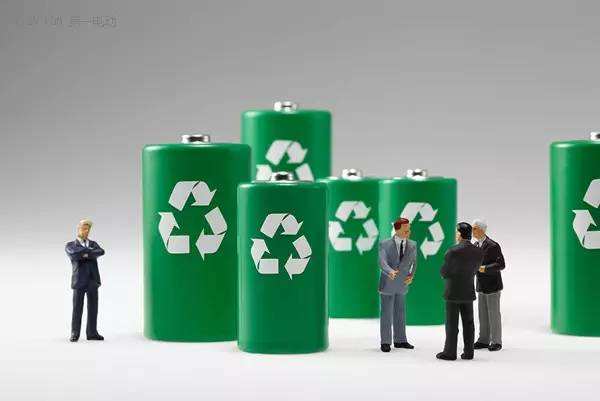 退役動力電池納入監管 如何才能變廢為寶？