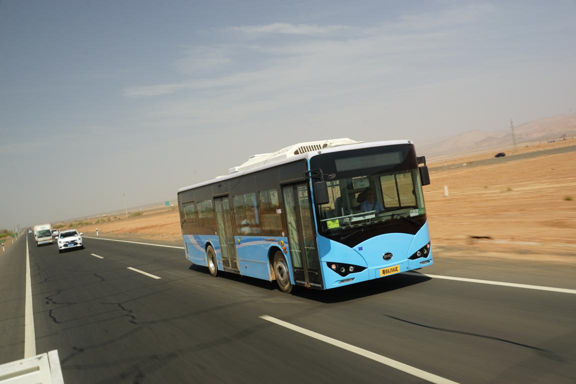 首開(kāi)極限測(cè)試先河！比亞迪K8純電動(dòng)客車(chē)“三高”挑戰(zhàn)圓滿成功