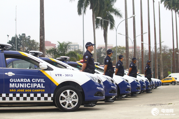 比亞迪純電動(dòng)警車(chē)車(chē)隊(duì)整裝待發(fā)