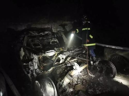 特斯拉電動車自燃 