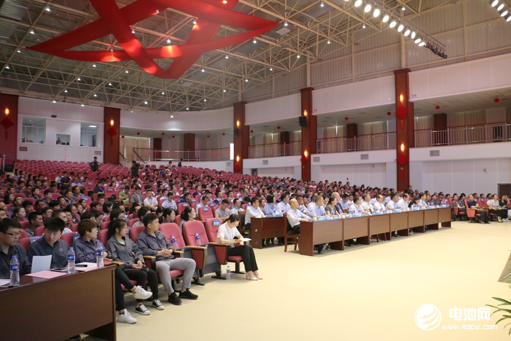 多氟多一季度軟包動力電池裝機量躍居第二 規(guī)劃年產(chǎn)能10Gwh 多氟多一季度軟包動力電池裝機量躍居第二 規(guī)劃年產(chǎn)能10Gwh