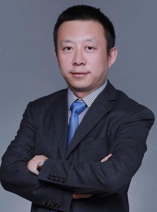 李黔,現(xiàn)任比亞迪股份有限公司董事會(huì)秘書(shū)及投資處總經(jīng)理 李黔,現(xiàn)任比亞迪股份有限公司董事會(huì)秘書(shū)及投資處總經(jīng)理