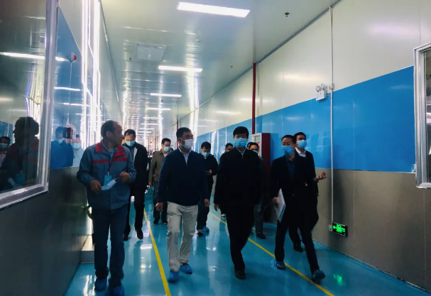 鄭州市副市長(zhǎng)史占勇調(diào)研比克電池 對(duì)智能制造產(chǎn)線給予肯定
