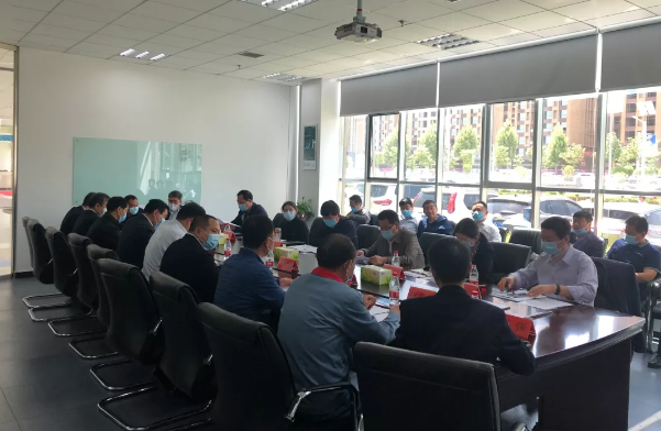 鄭州市副市長(zhǎng)史占勇調(diào)研比克電池 對(duì)智能制造產(chǎn)線給予肯定
