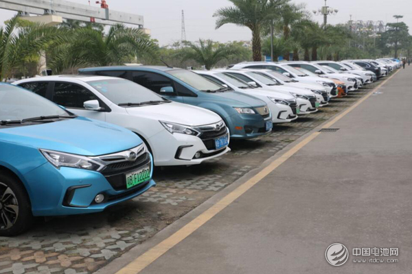  重壓之下多家車企下調年度目標 “金九銀十”或成最后一搏