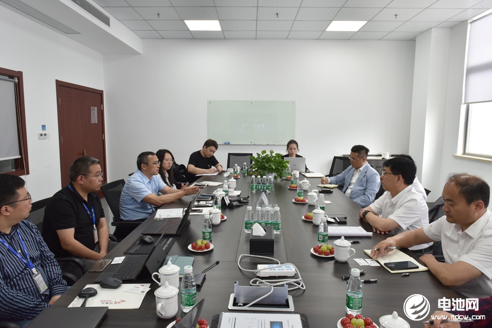  2021年中國(guó)電池新能源產(chǎn)業(yè)鏈調(diào)研團(tuán)一行參觀考察飛榮達(dá)
