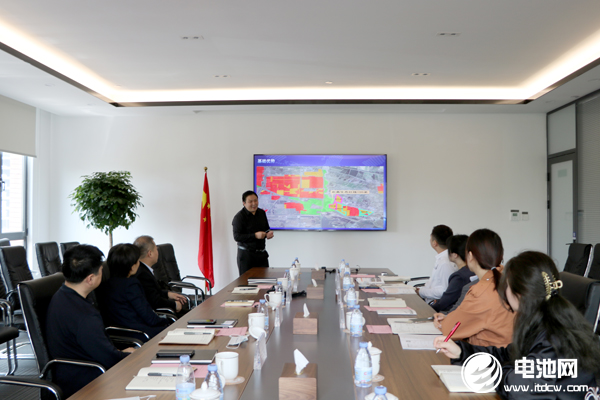 東營市墾利區(qū)區(qū)委常委/副區(qū)長張素霞一行到訪海融網山東總部