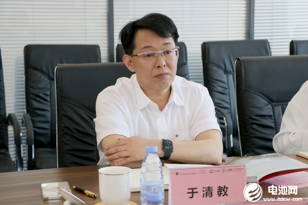 德固特董事長(zhǎng)魏振文一行到訪海融網(wǎng)山東總部 共話轉(zhuǎn)型變革機(jī)遇