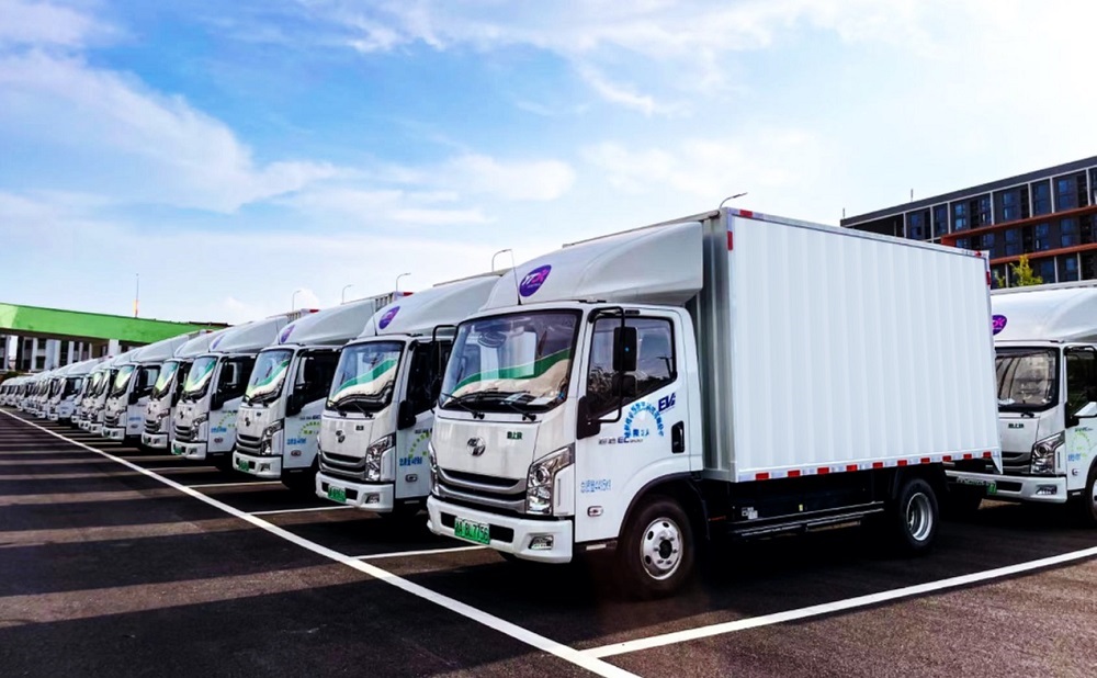 （采用寧德時(shí)代商用車電池解決方案的杭州亞運(yùn)會物流車輛）