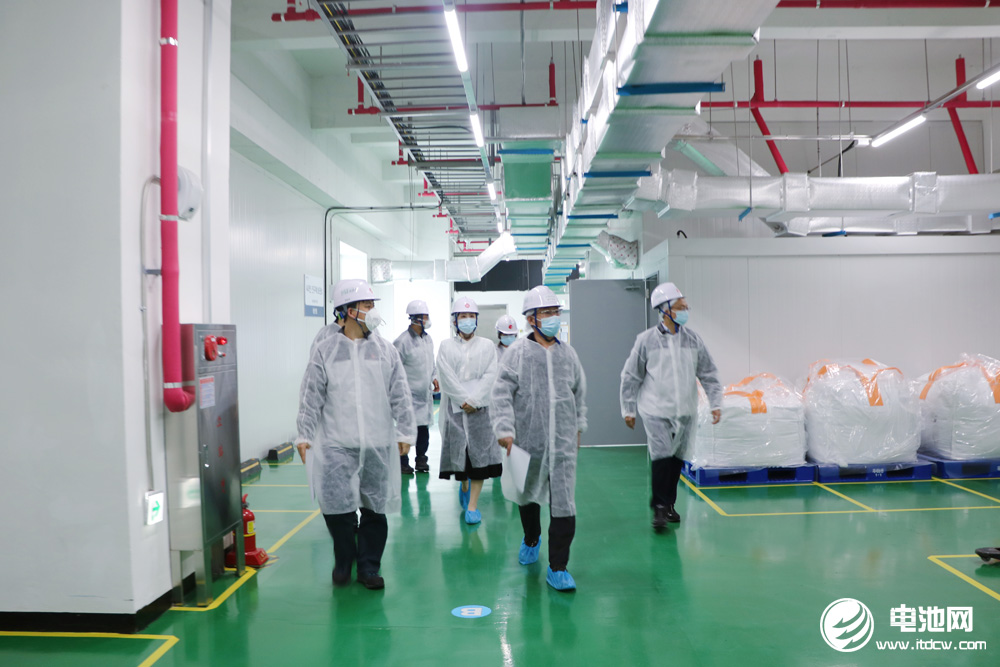 中國電池新能源產業(yè)鏈調研團一行到訪容百科技韓國總部/忠州基地