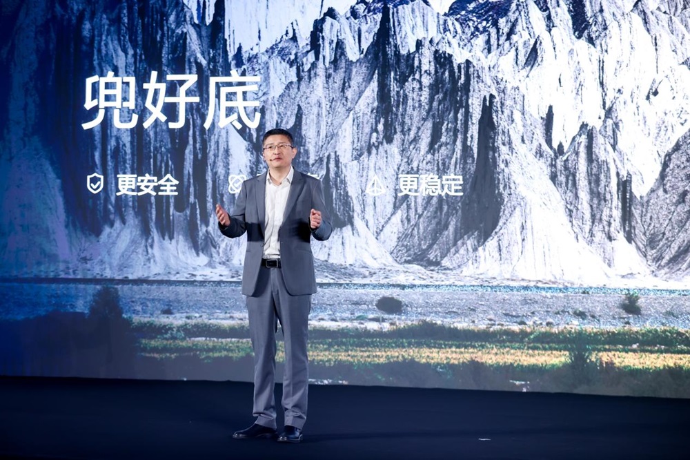 長續航+超快充，寧德時代發布首個商用電池品牌