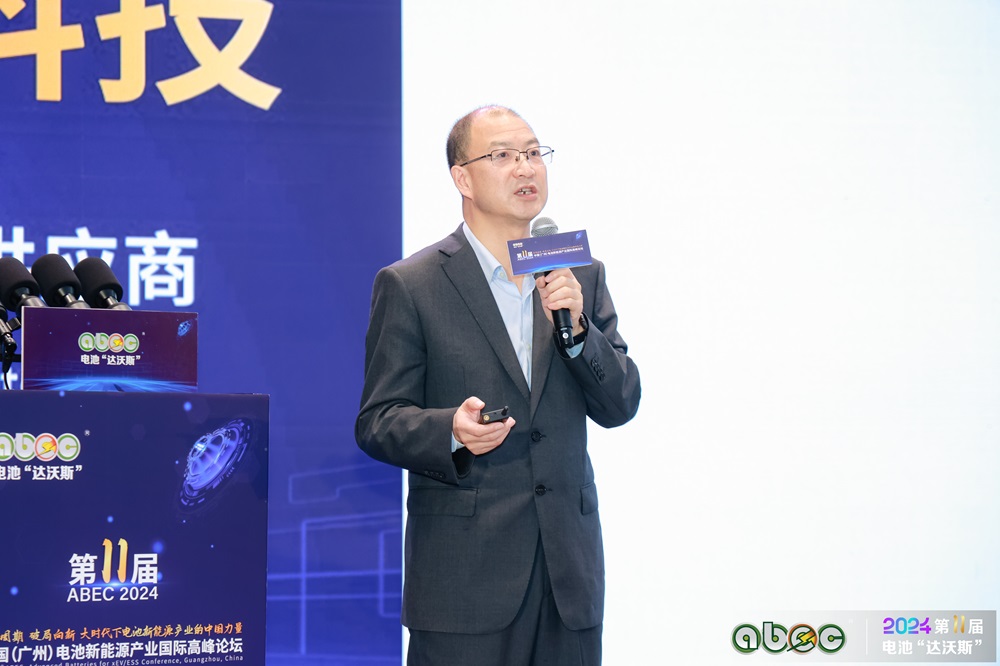 中國有色金屬工業(yè)協(xié)會鋰業(yè)分會副會長張江峰