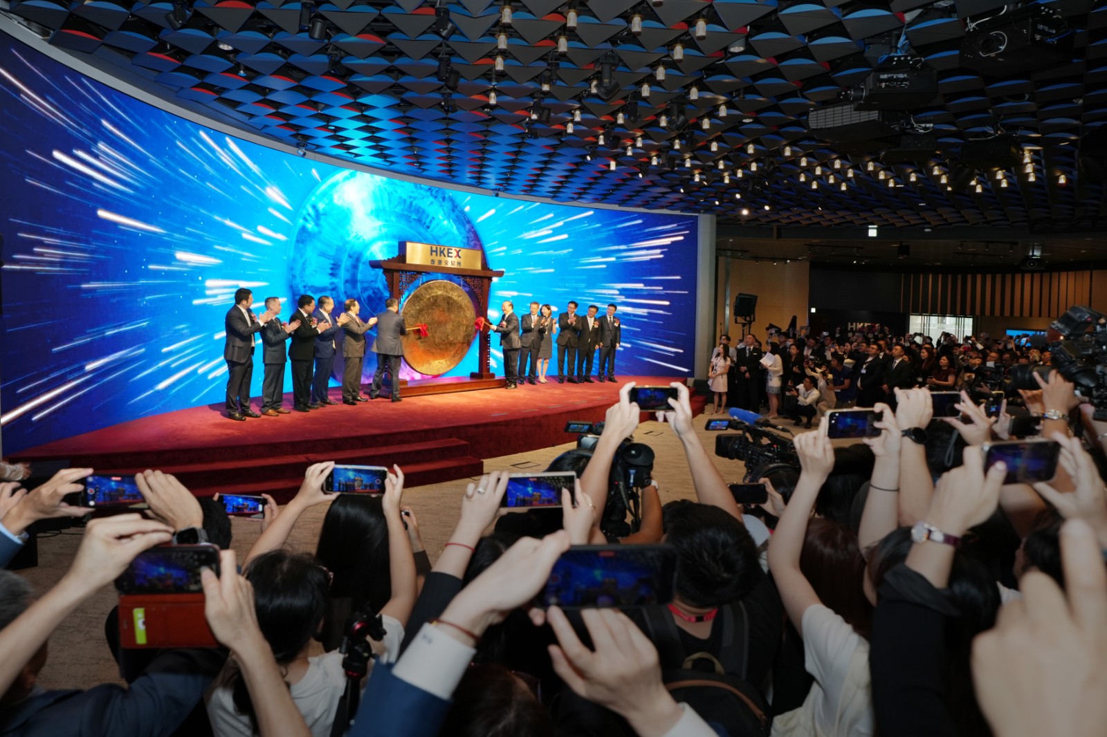 一場港股IPO，要集結(jié)動力電池TOP10？